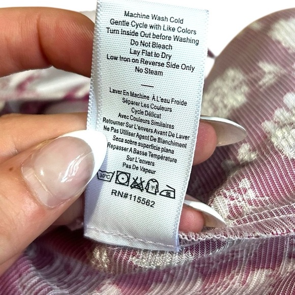 Likely Highland Short Romper Pink White Textured Floral Adjustable Straps Size 4 - Picture 11 of 11